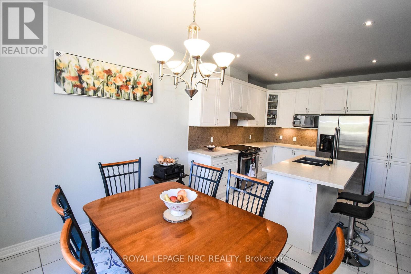 4343 Chemonda Street, Niagara Falls, Ontario  L2G 0E0 - Photo 19 - X12457102