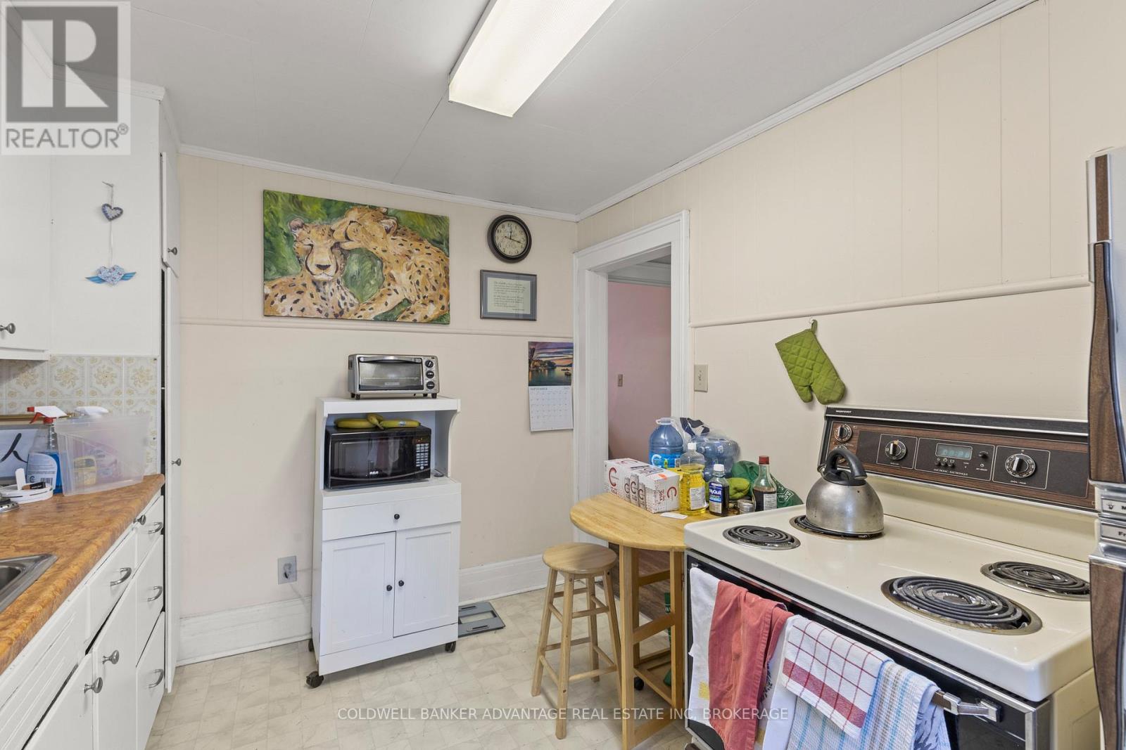 105 Maple Avenue, Welland, Ontario  L3C 5G2 - Photo 14 - X12457609