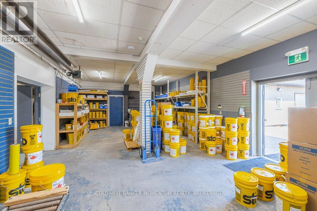 95 Ormond Street S, Thorold, Ontario  L2V 3G2 - Photo 12 - X12457771