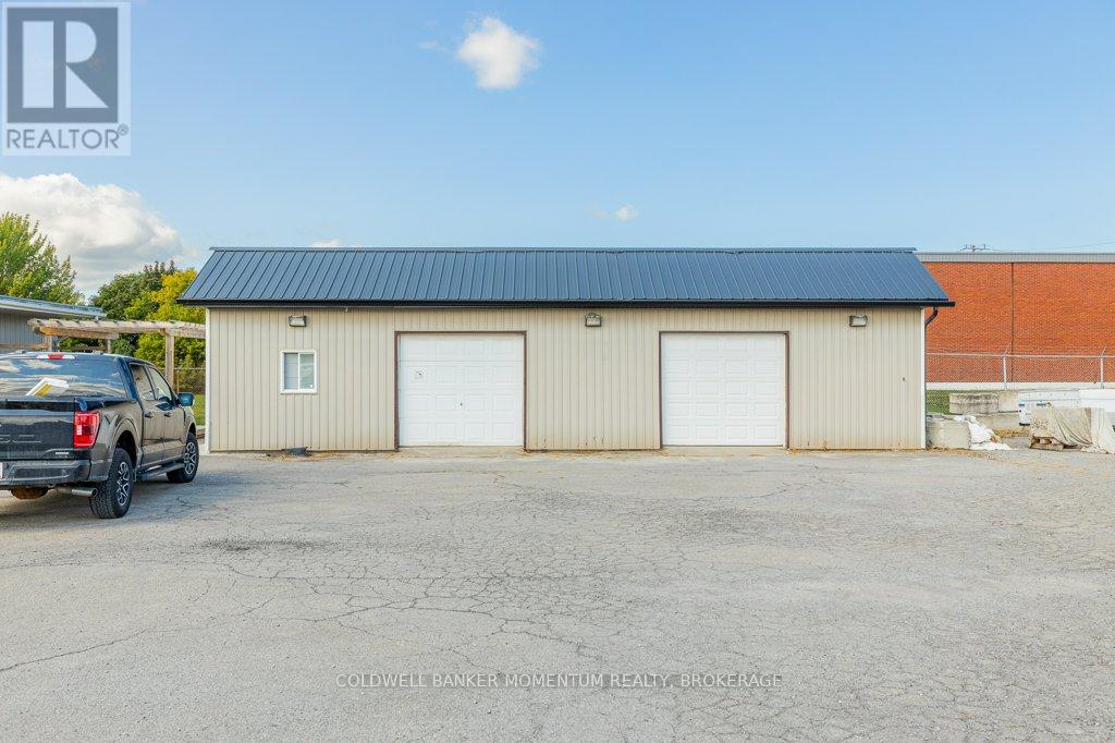 95 Ormond Street S, Thorold, Ontario  L2V 3G2 - Photo 37 - X12457771