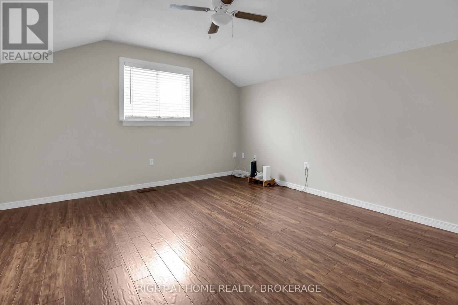 4432 Dennis Avenue, Lincoln, Ontario  L0R 1B5 - Photo 14 - X12458051