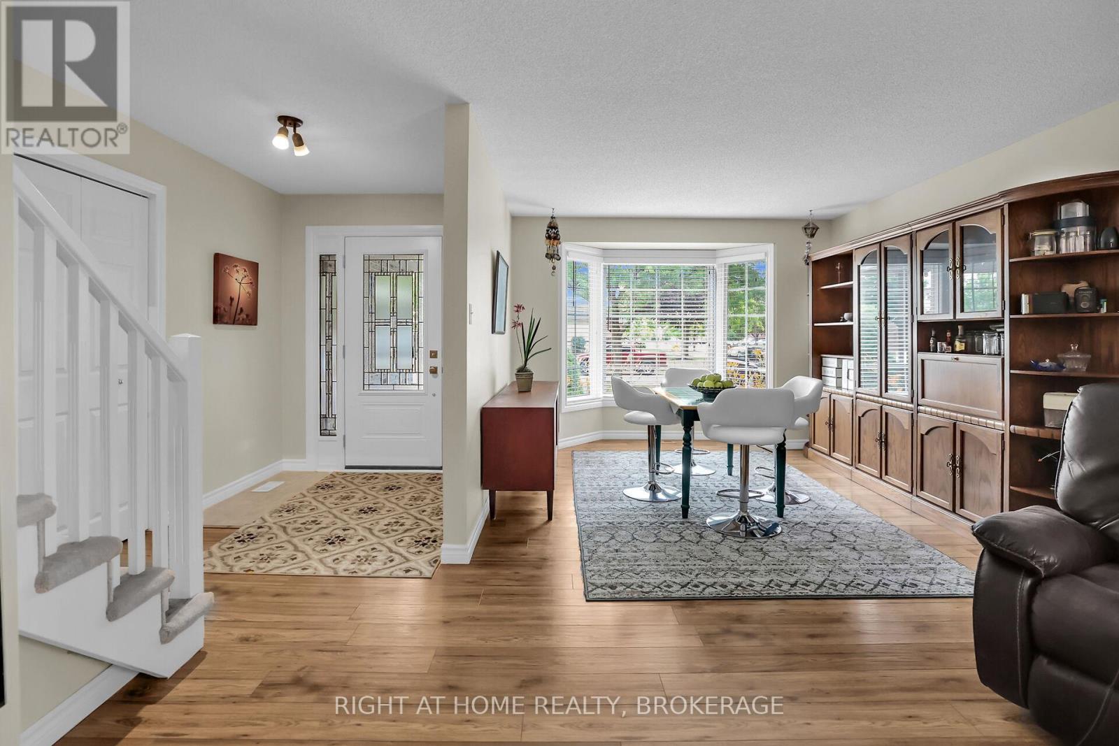 4432 Dennis Avenue, Lincoln, Ontario  L0R 1B5 - Photo 4 - X12458051