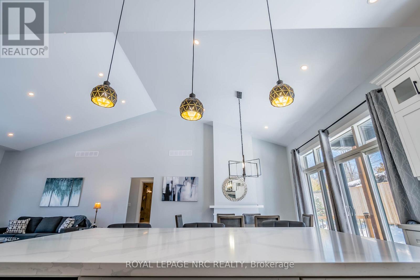 1 - 7472 Mountain Road, Niagara Falls, Ontario  L2J 0B8 - Photo 31 - X12459014