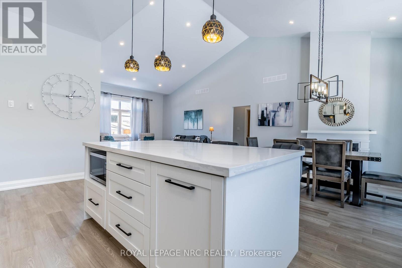 1 - 7472 Mountain Road, Niagara Falls, Ontario  L2J 0B8 - Photo 32 - X12459014