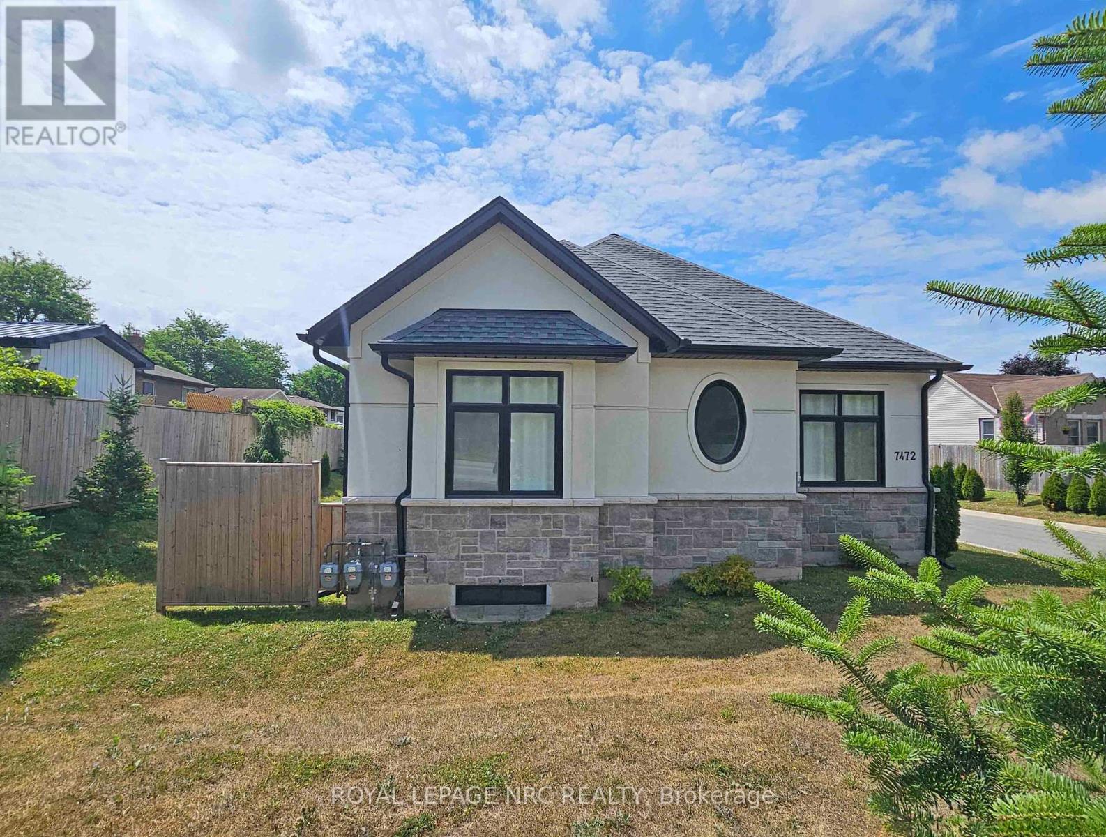 1 - 7472 Mountain Road, Niagara Falls, Ontario  L2J 0B8 - Photo 5 - X12459014