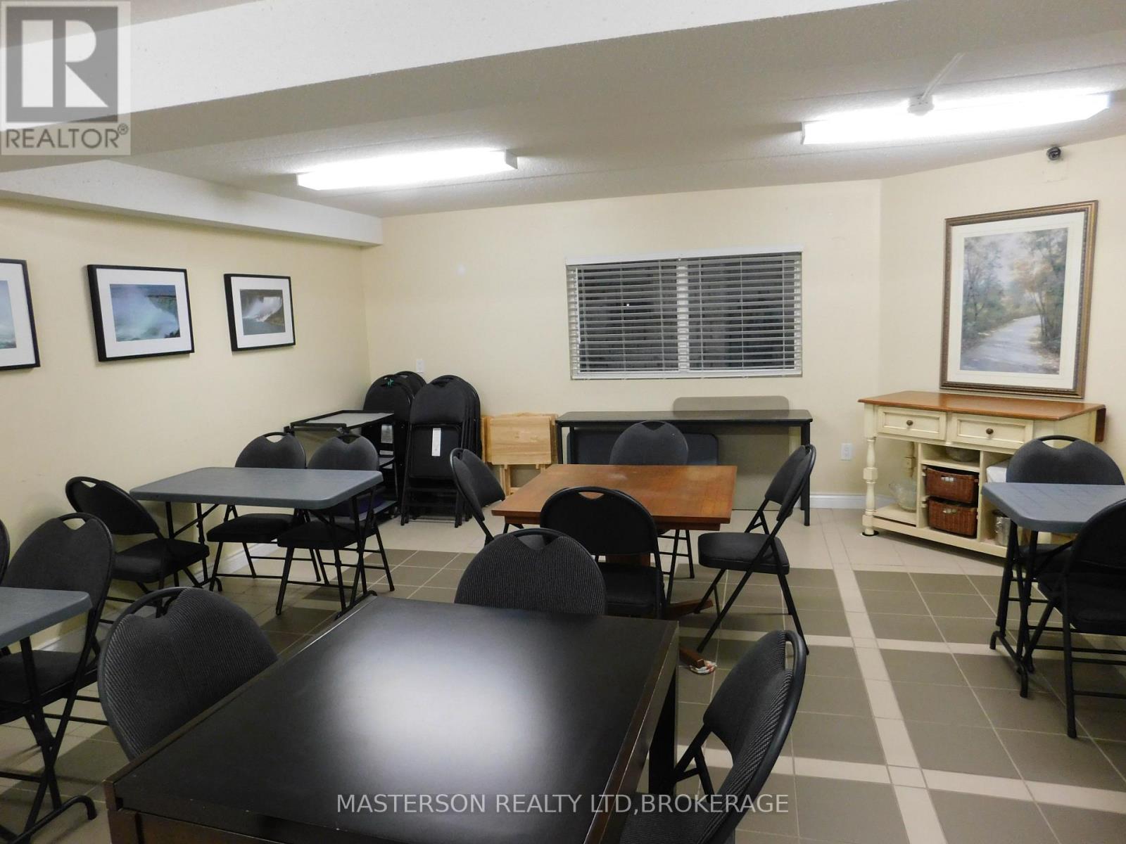 328 - 4658 Drummond Road, Niagara Falls, Ontario  L2E 7E1 - Photo 14 - X12459038