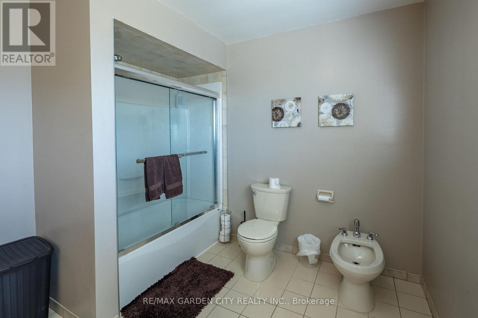 14 Tupper Drive, Thorold, Ontario  L2V 4C7 - Photo 17 - X12459117