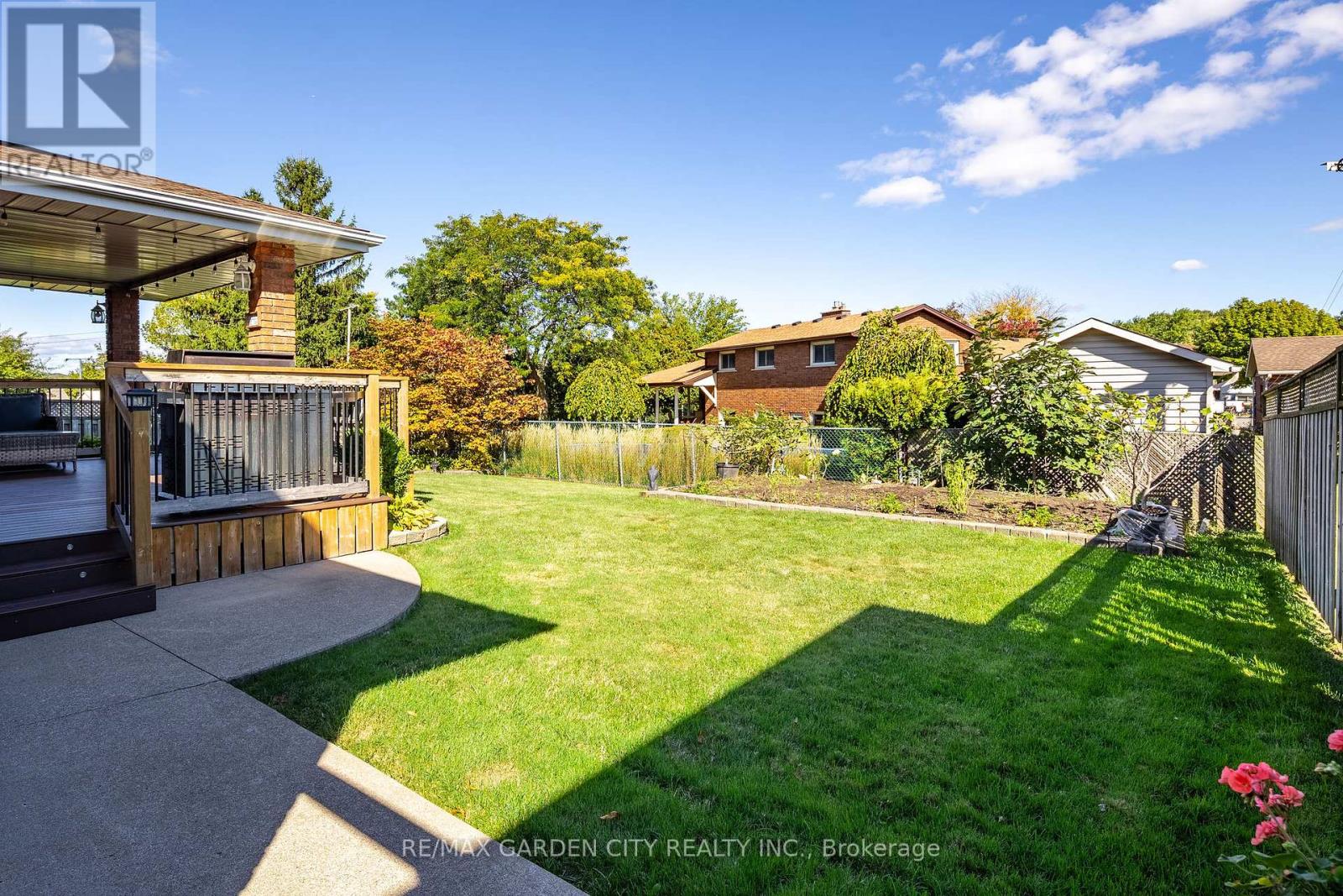 14 Tupper Drive, Thorold, Ontario  L2V 4C7 - Photo 30 - X12459117