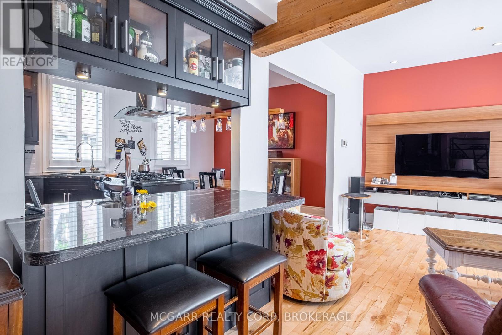 64 Yates Street, St. Catharines, Ontario  L2R 5R8 - Photo 12 - X12459875