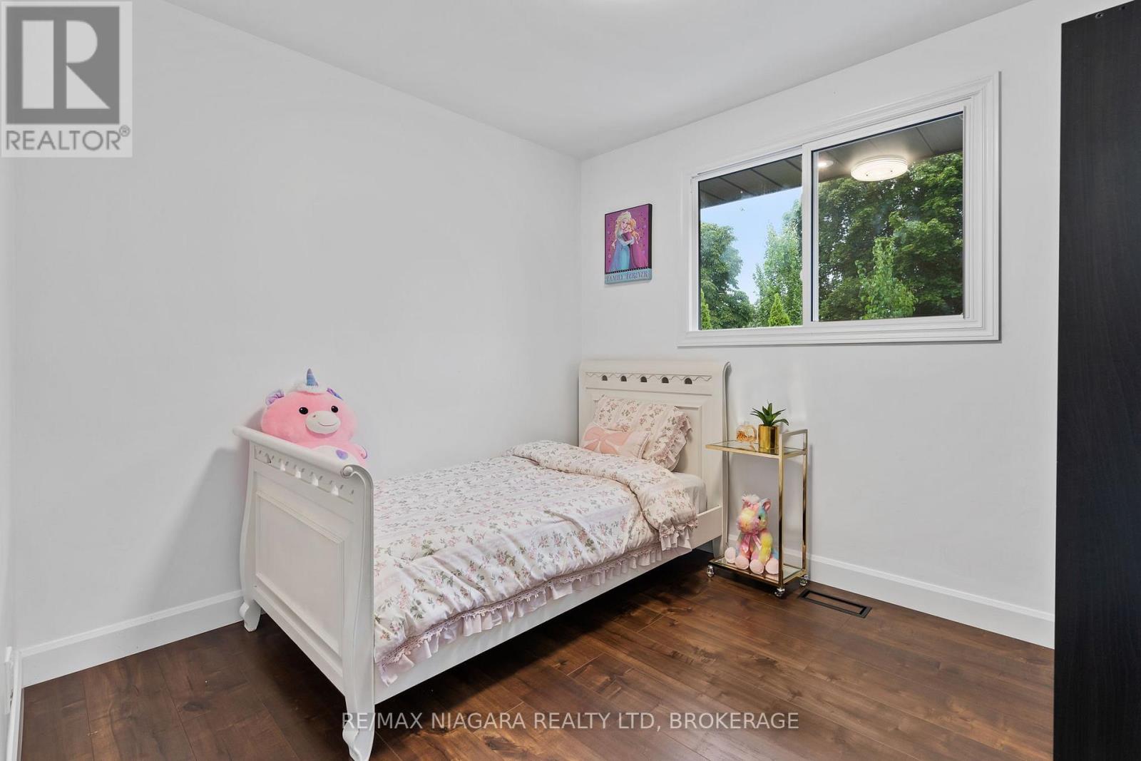 57 Woodrow Street, St. Catharines, Ontario  L2P 2A4 - Photo 17 - X12460892