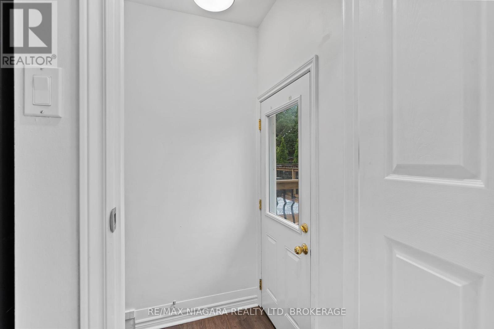 57 Woodrow Street, St. Catharines, Ontario  L2P 2A4 - Photo 22 - X12460892