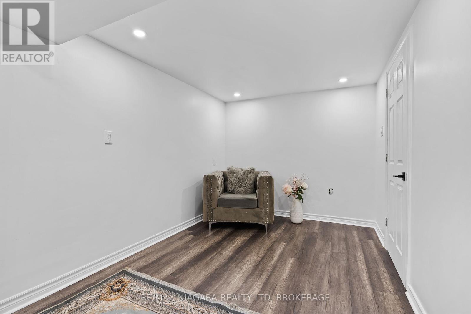 57 Woodrow Street, St. Catharines, Ontario  L2P 2A4 - Photo 28 - X12460892