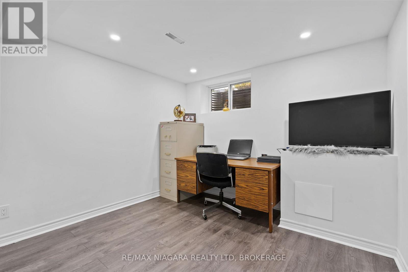 57 Woodrow Street, St. Catharines, Ontario  L2P 2A4 - Photo 29 - X12460892