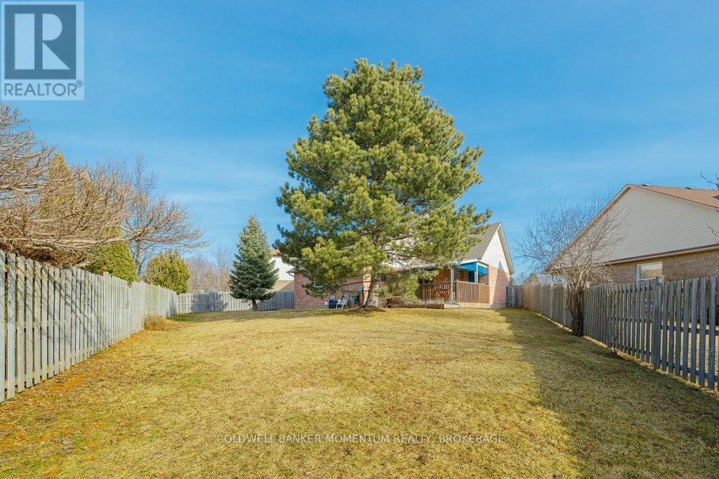 43 Silvercrest Court, Thorold, Ontario  L2V 5B4 - Photo 35 - X12461140