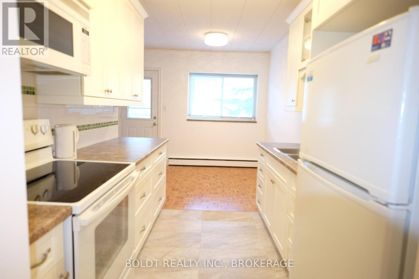 201 - 14 Norris Place, St. Catharines, Ontario  L2R 2W8 - Photo 15 - X12461173