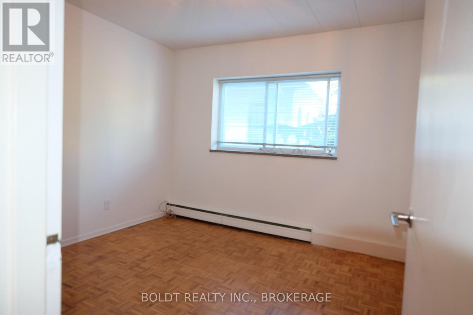 201 - 14 Norris Place, St. Catharines, Ontario  L2R 2W8 - Photo 19 - X12461173