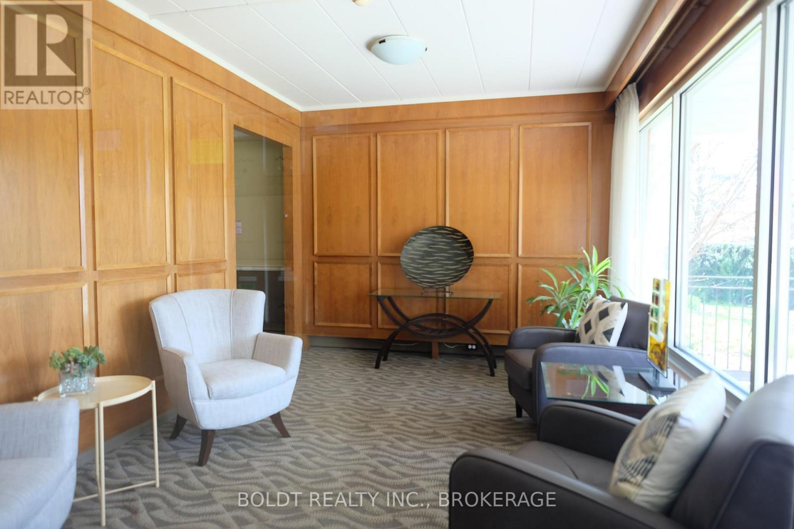 201 - 14 Norris Place, St. Catharines, Ontario  L2R 2W8 - Photo 29 - X12461173