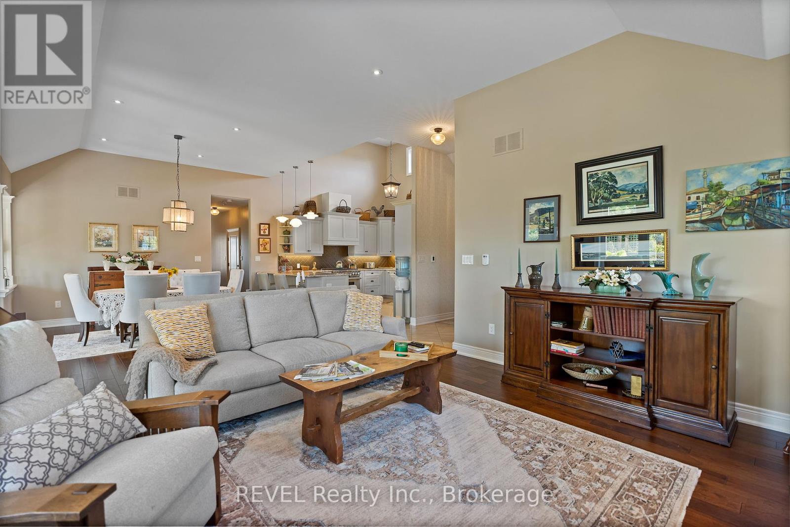 69 Butlers Drive, Fort Erie, Ontario  L0S 1N0 - Photo 10 - X12462223