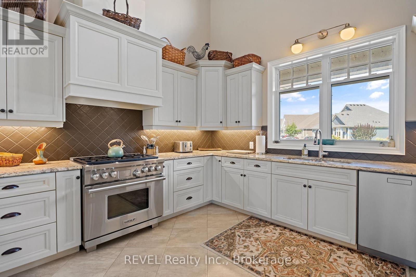 69 Butlers Drive, Fort Erie, Ontario  L0S 1N0 - Photo 15 - X12462223