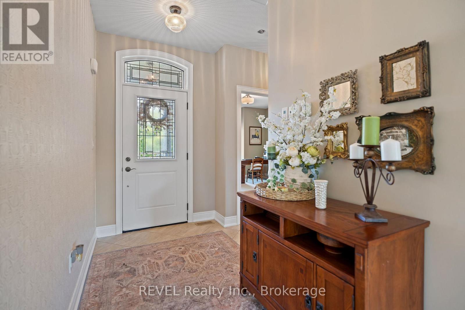 69 Butlers Drive, Fort Erie, Ontario  L0S 1N0 - Photo 4 - X12462223