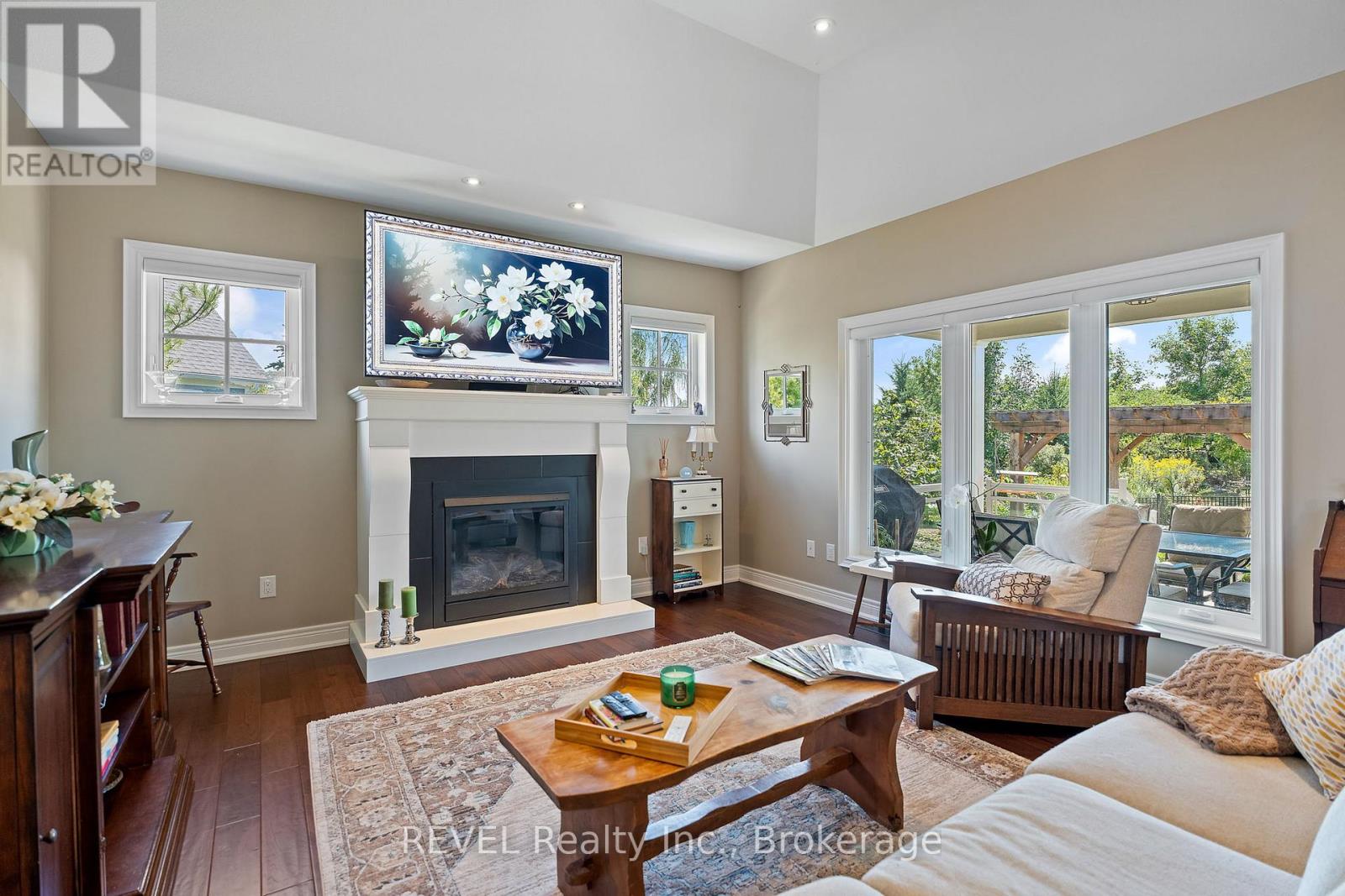 69 Butlers Drive, Fort Erie, Ontario  L0S 1N0 - Photo 8 - X12462223