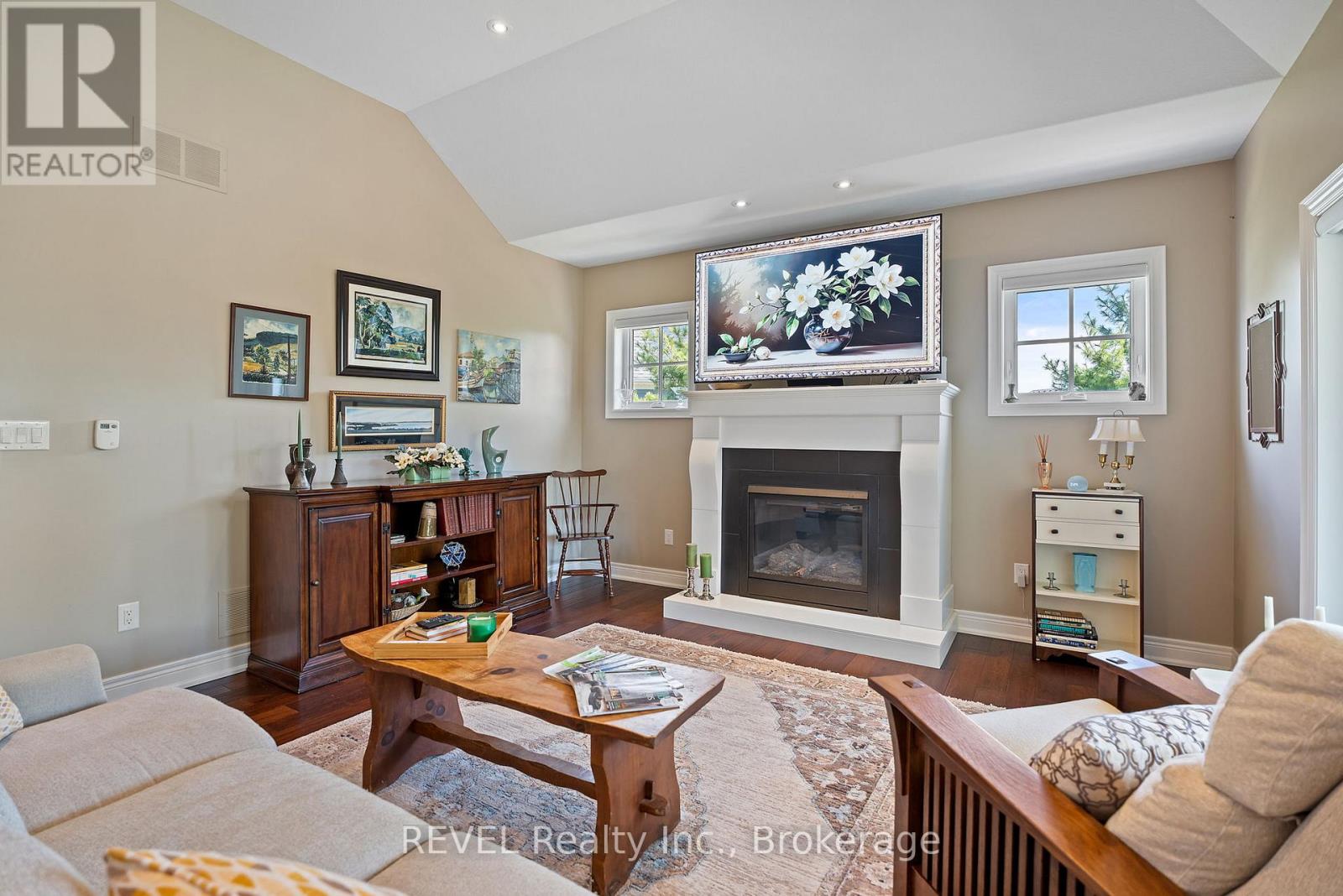 69 Butlers Drive, Fort Erie, Ontario  L0S 1N0 - Photo 9 - X12462223