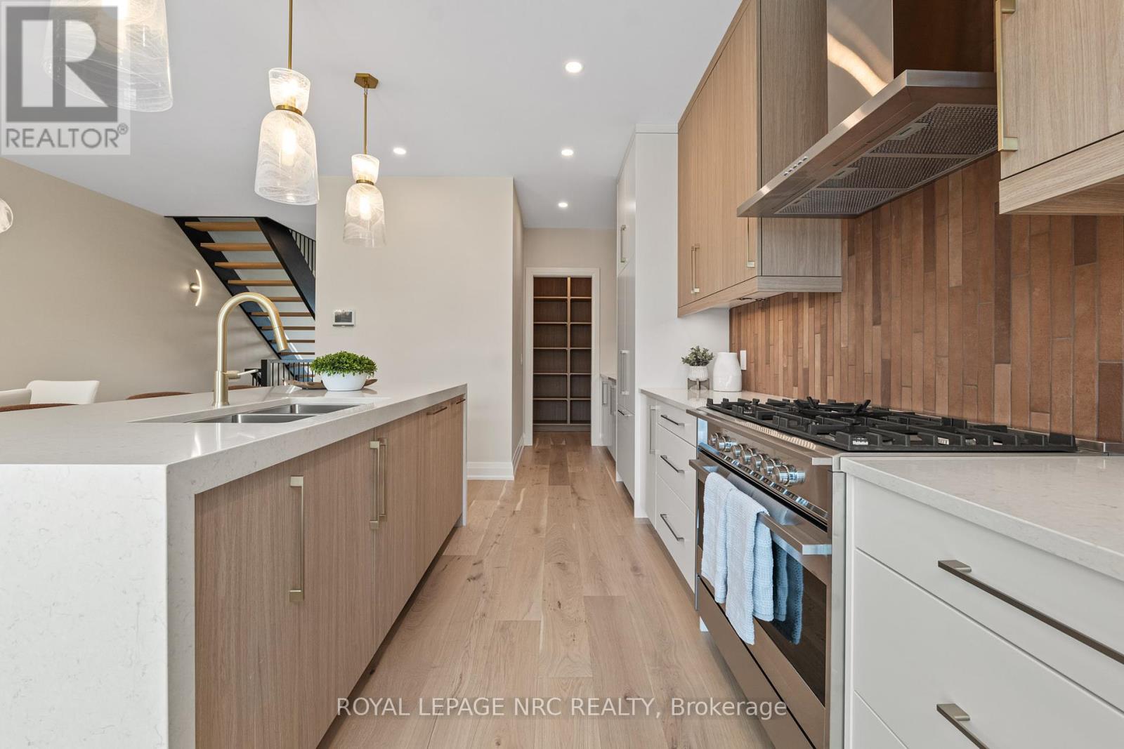 153e Port Robinson Road, Pelham, Ontario  L0S 1E0 - Photo 14 - X12462296