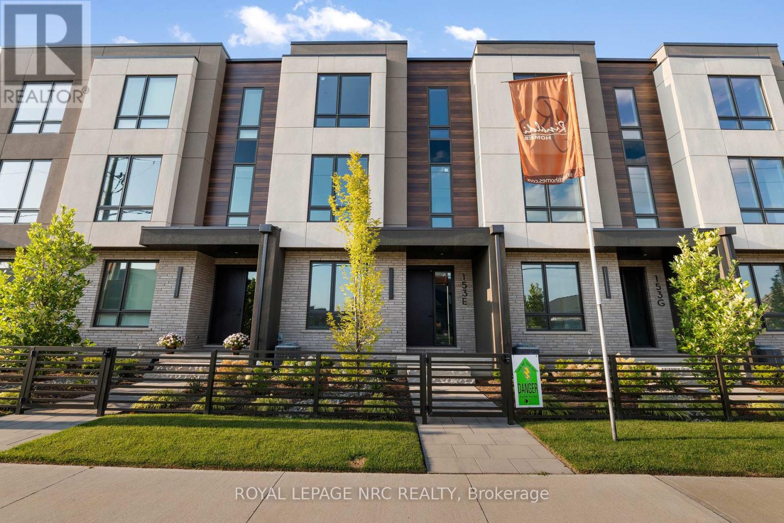 153e Port Robinson Road, Pelham, Ontario  L0S 1E0 - Photo 2 - X12462296