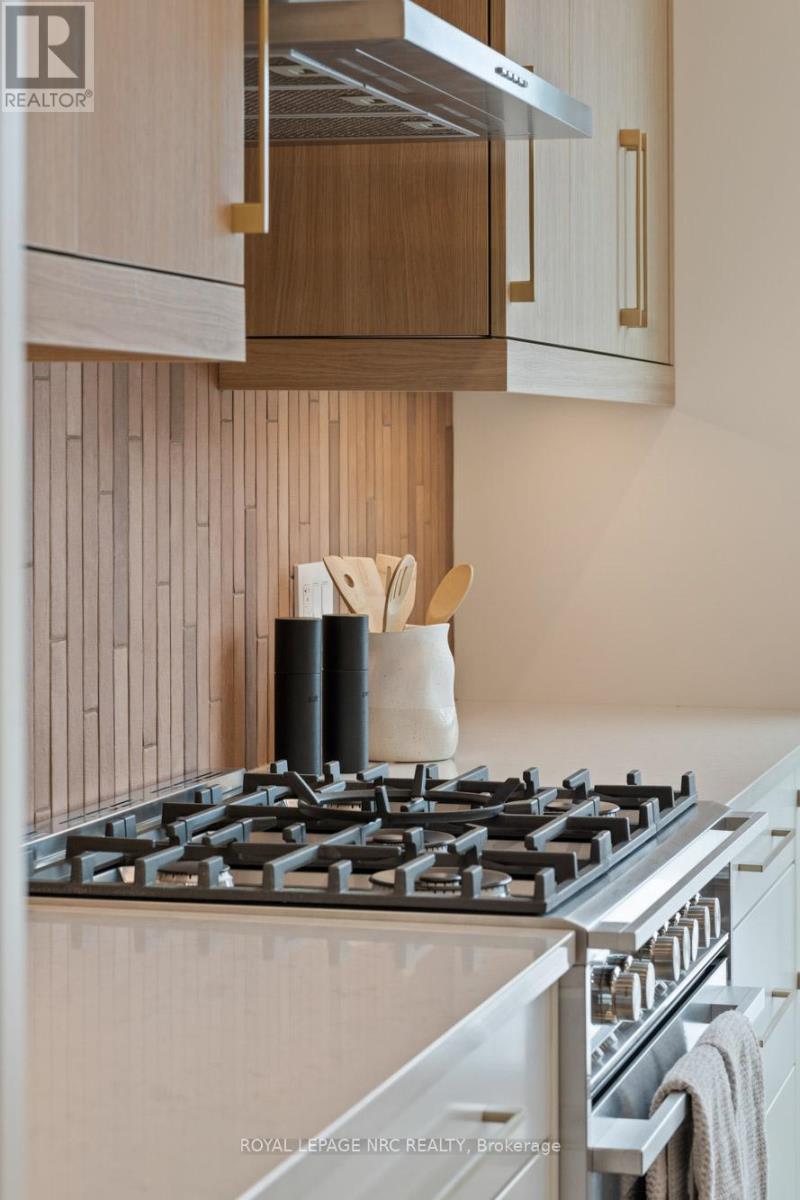 153e Port Robinson Road, Pelham, Ontario  L0S 1E0 - Photo 31 - X12462296