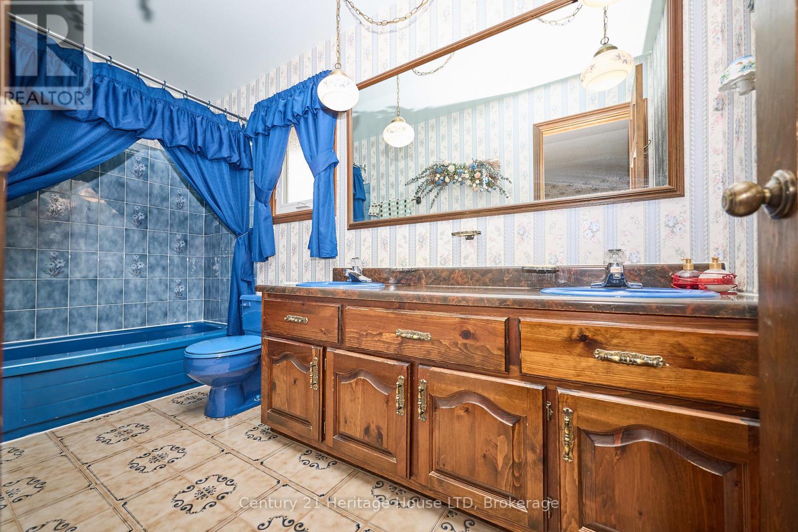 3466 River Trail, Fort Erie, Ontario  L0S 1S0 - Photo 22 - X12462443