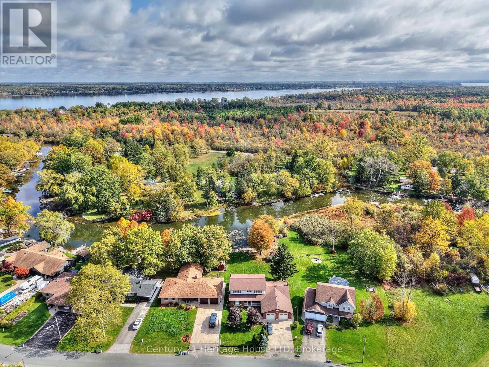 3466 River Trail, Fort Erie, Ontario  L0S 1S0 - Photo 43 - X12462443