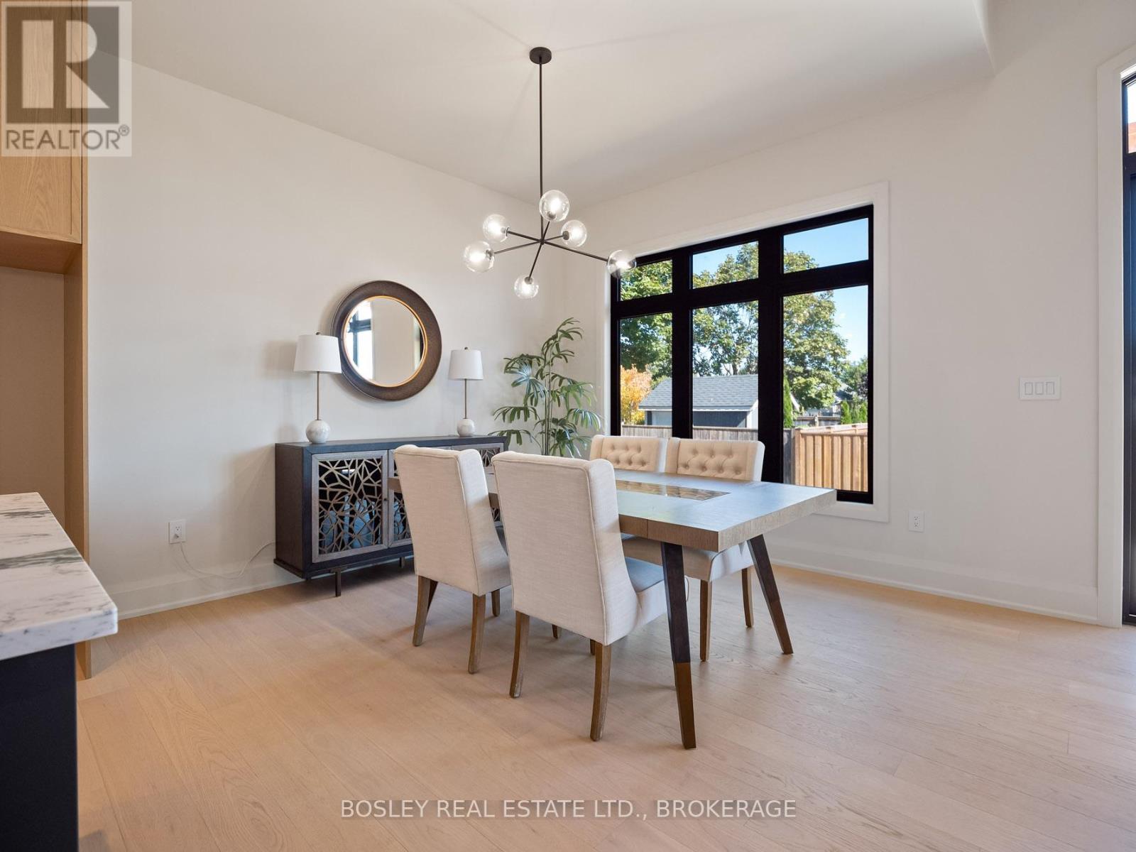 9 Oakley Drive, Niagara-On-The-Lake, Ontario  L0S 1J0 - Photo 11 - X12462862