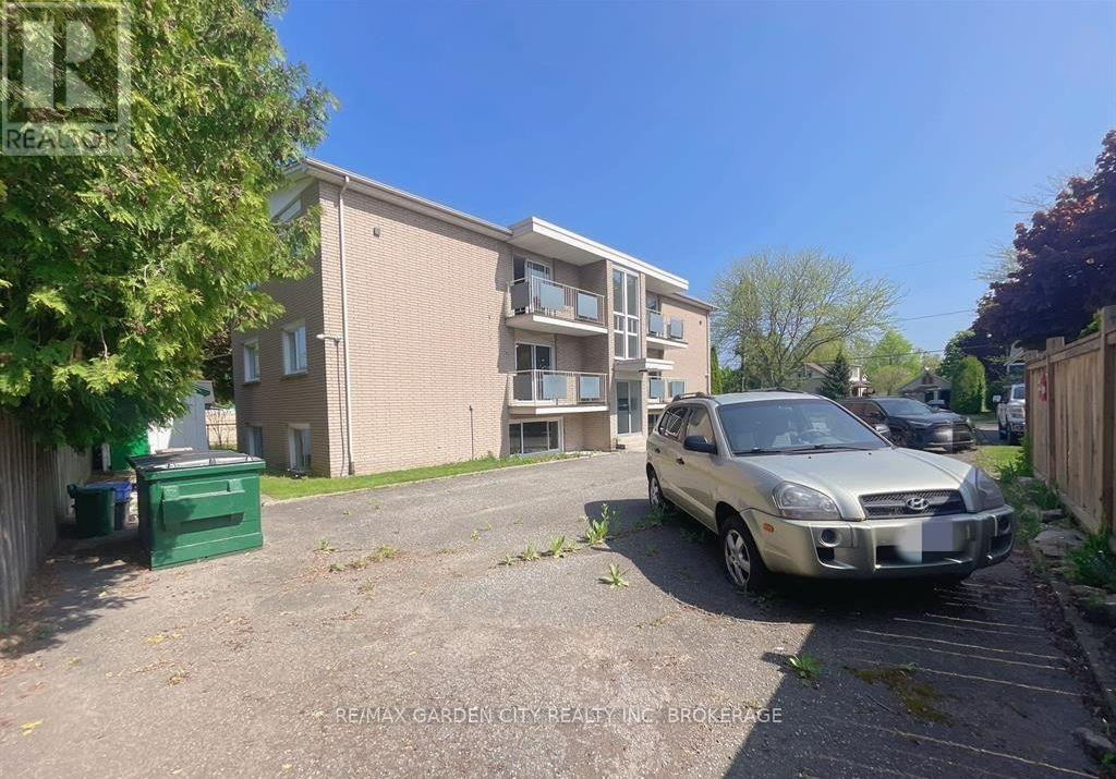 4 - 15 John Street, St. Catharines, Ontario  L2N 4P2 - Photo 3 - X12466303