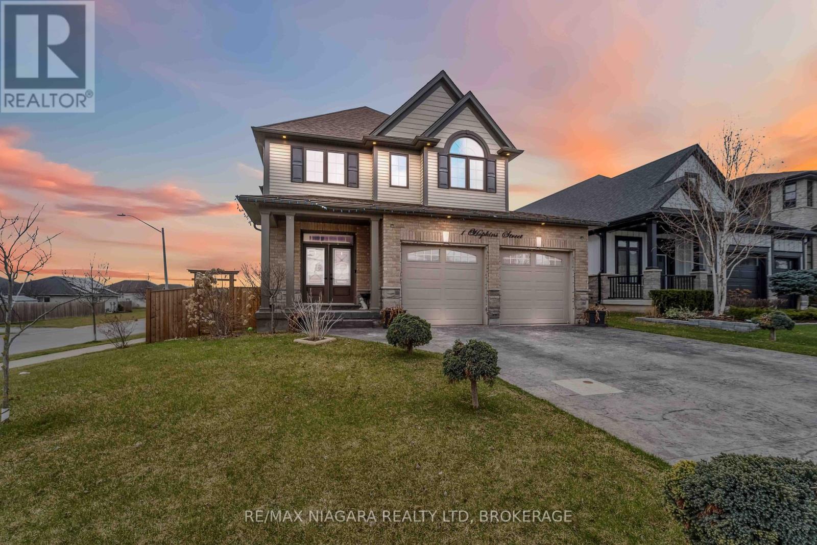 1 Hopkins Street, Thorold, Ontario  L2V 0E6 - Photo 2 - X12466325