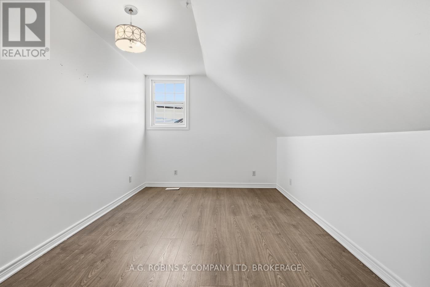 8 Mcbride Drive, St. Catharines, Ontario  L2S 3Y4 - Photo 22 - X12466726