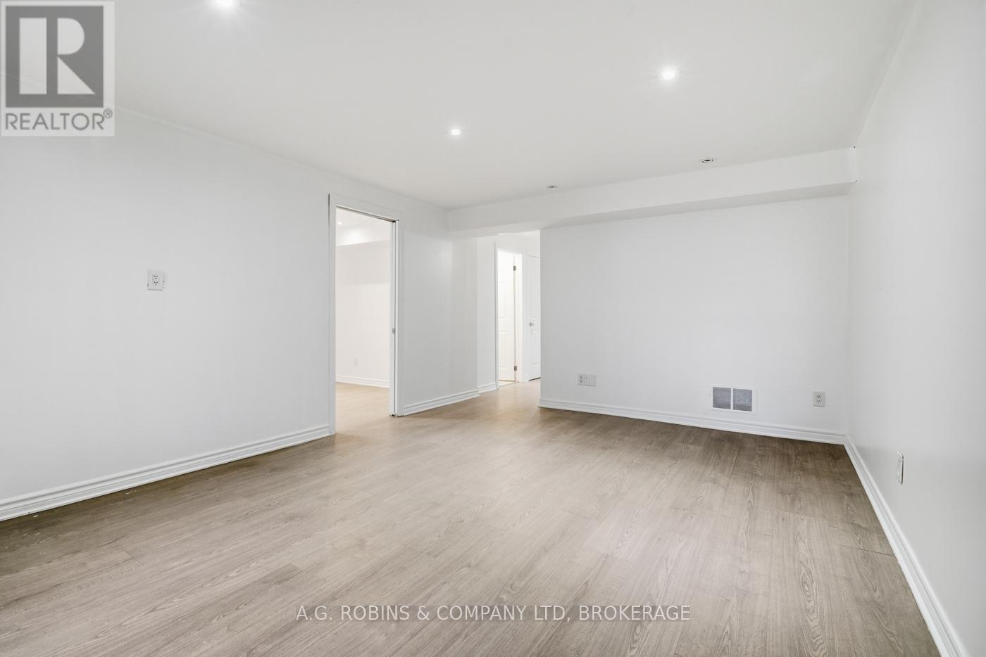 8 Mcbride Drive, St. Catharines, Ontario  L2S 3Y4 - Photo 25 - X12466726