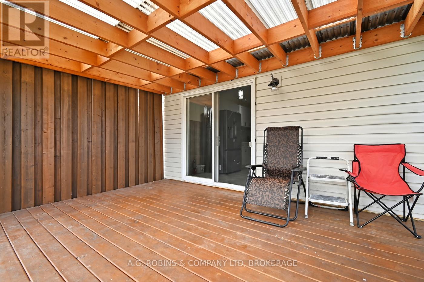 8 Mcbride Drive, St. Catharines, Ontario  L2S 3Y4 - Photo 34 - X12466726