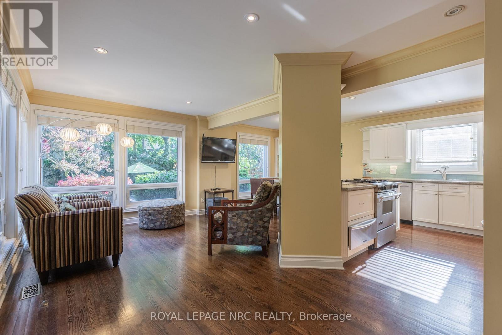 328 Niagara Boulevard, Niagara-On-The-Lake, Ontario  L0S 1J0 - Photo 23 - X12466745