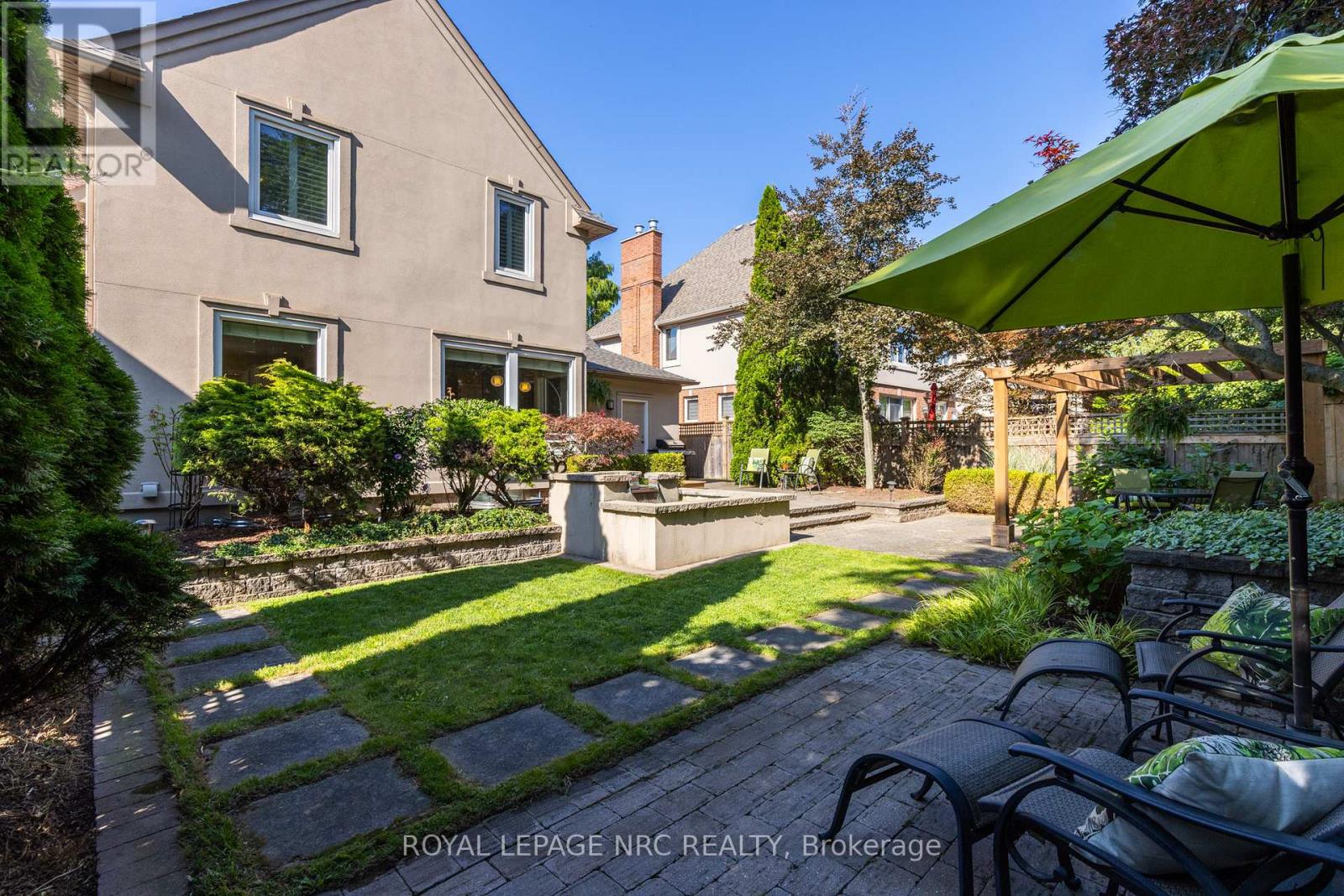 328 Niagara Boulevard, Niagara-On-The-Lake, Ontario  L0S 1J0 - Photo 6 - X12466745