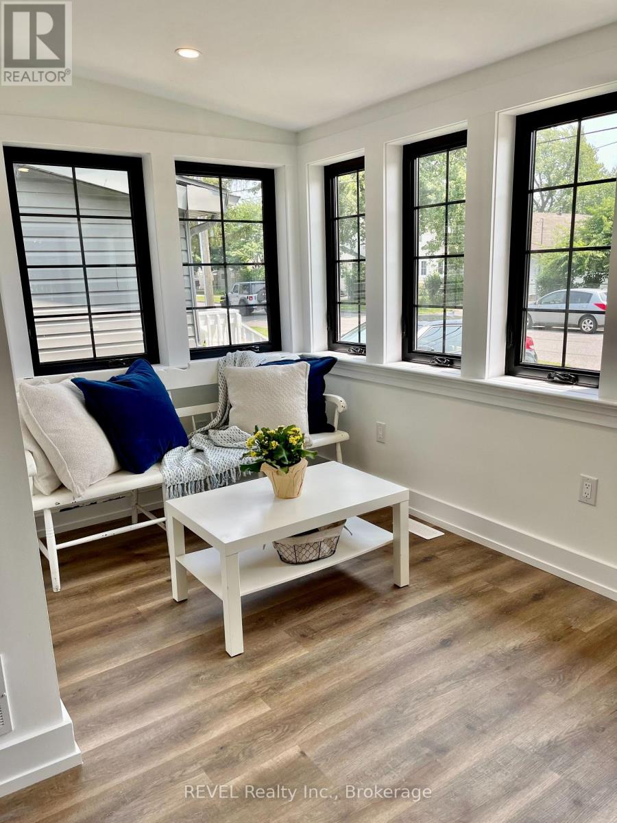 3846 Roxborough Avenue, Fort Erie, Ontario  L0S 1B0 - Photo 5 - X12466969