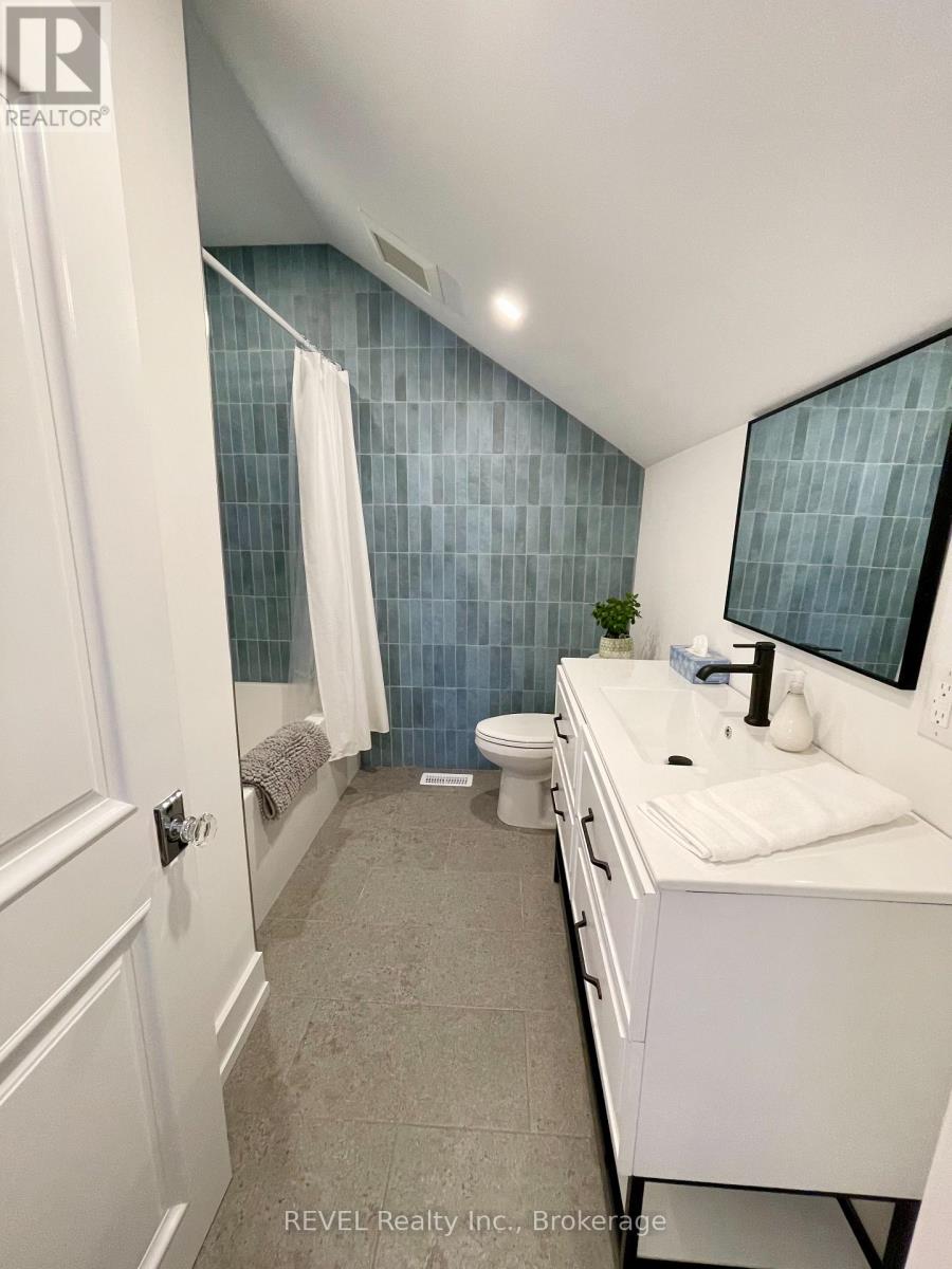 3846 Roxborough Avenue, Fort Erie, Ontario  L0S 1B0 - Photo 9 - X12466969