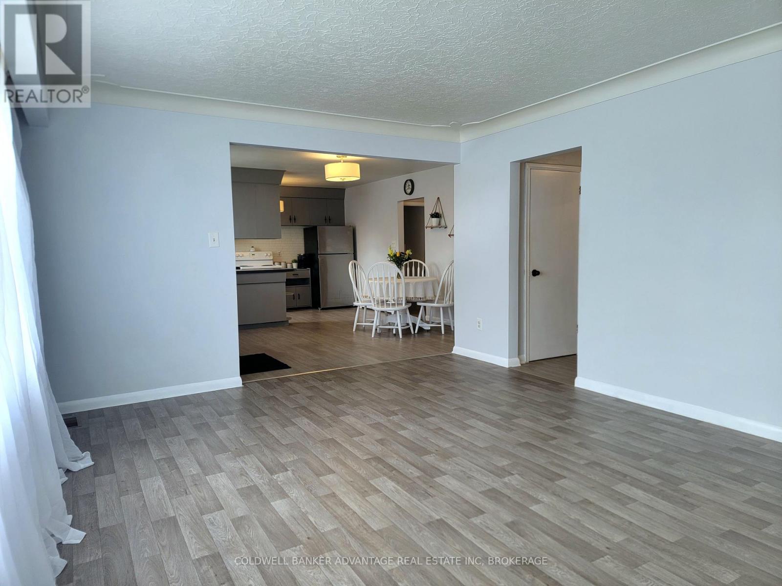 280 Clarke Street, Port Colborne, Ontario  L3K 2G5 - Photo 8 - X12466978