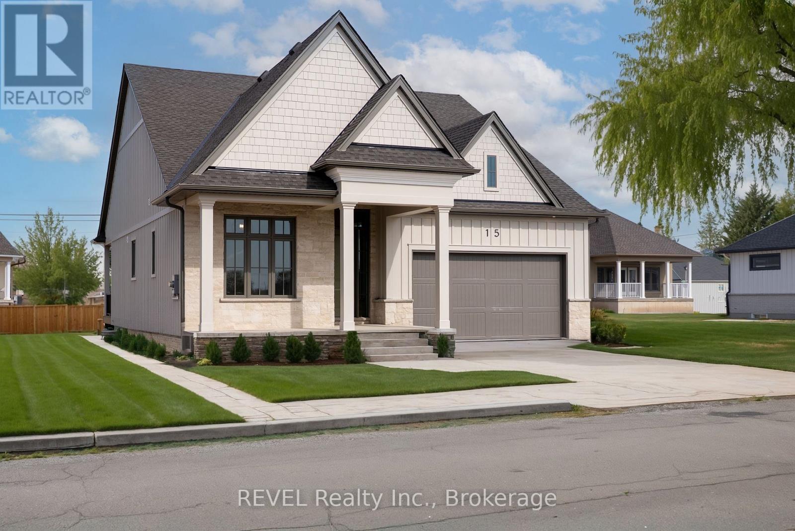 15 Oakley Drive, Niagara-On-The-Lake, Ontario  L0S 1J0 - Photo 2 - X12467508