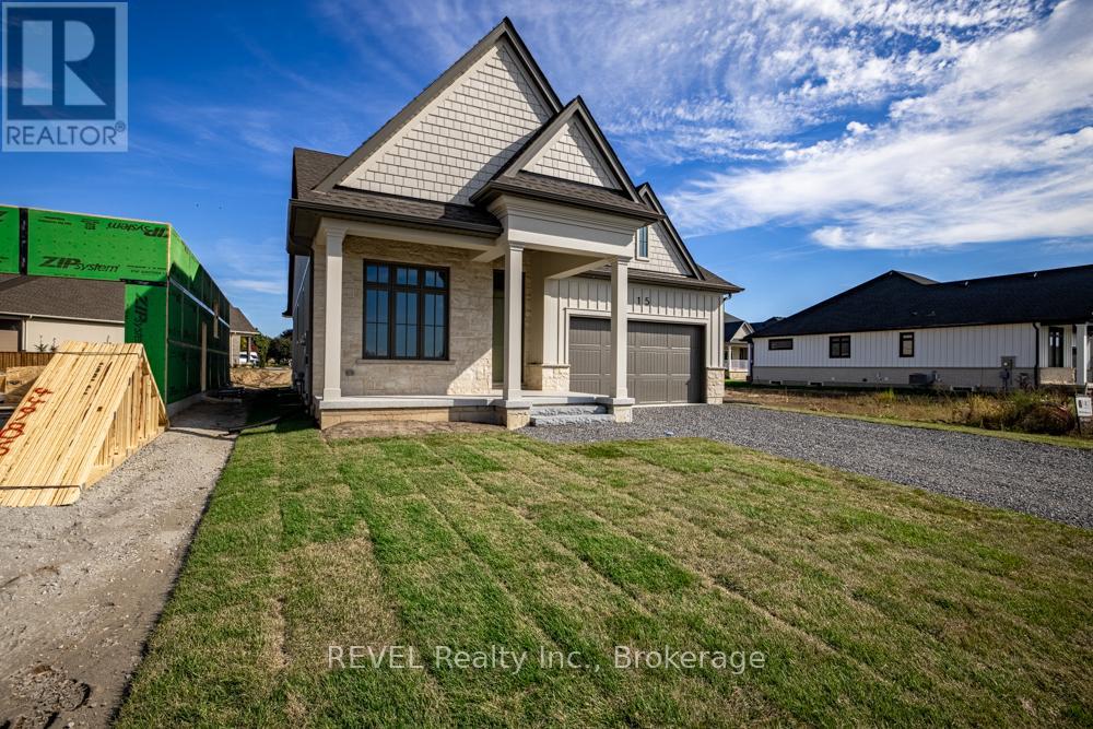 15 Oakley Drive, Niagara-On-The-Lake, Ontario  L0S 1J0 - Photo 34 - X12467508