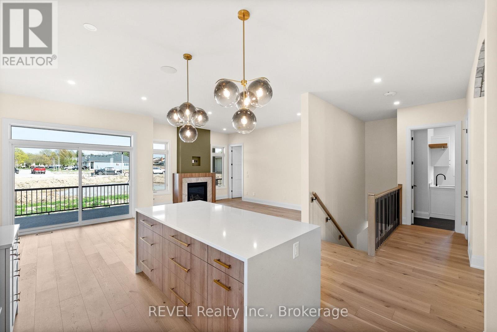 15 Oakley Drive, Niagara-On-The-Lake, Ontario  L0S 1J0 - Photo 6 - X12467508