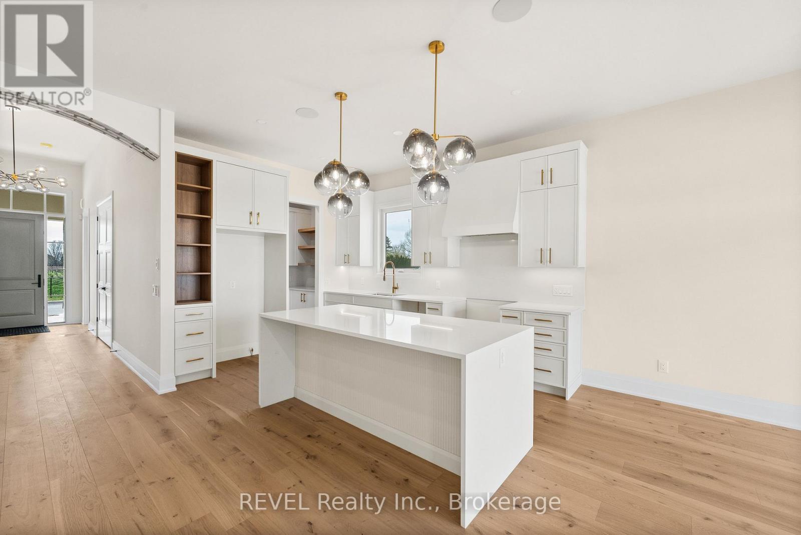 15 Oakley Drive, Niagara-On-The-Lake, Ontario  L0S 1J0 - Photo 9 - X12467508