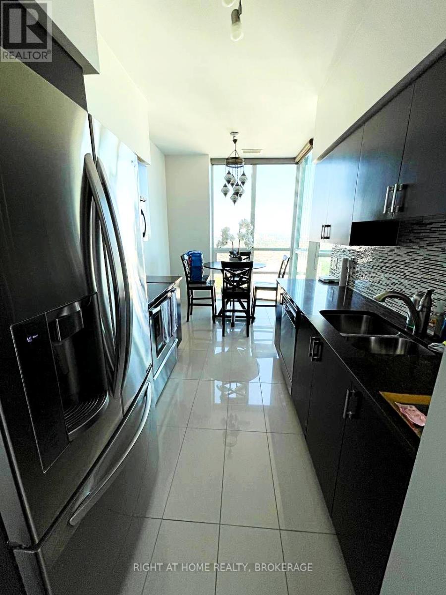 Ph101 - 208 Enfield Place, Mississauga, Ontario  L5B 0G8 - Photo 10 - W12467686