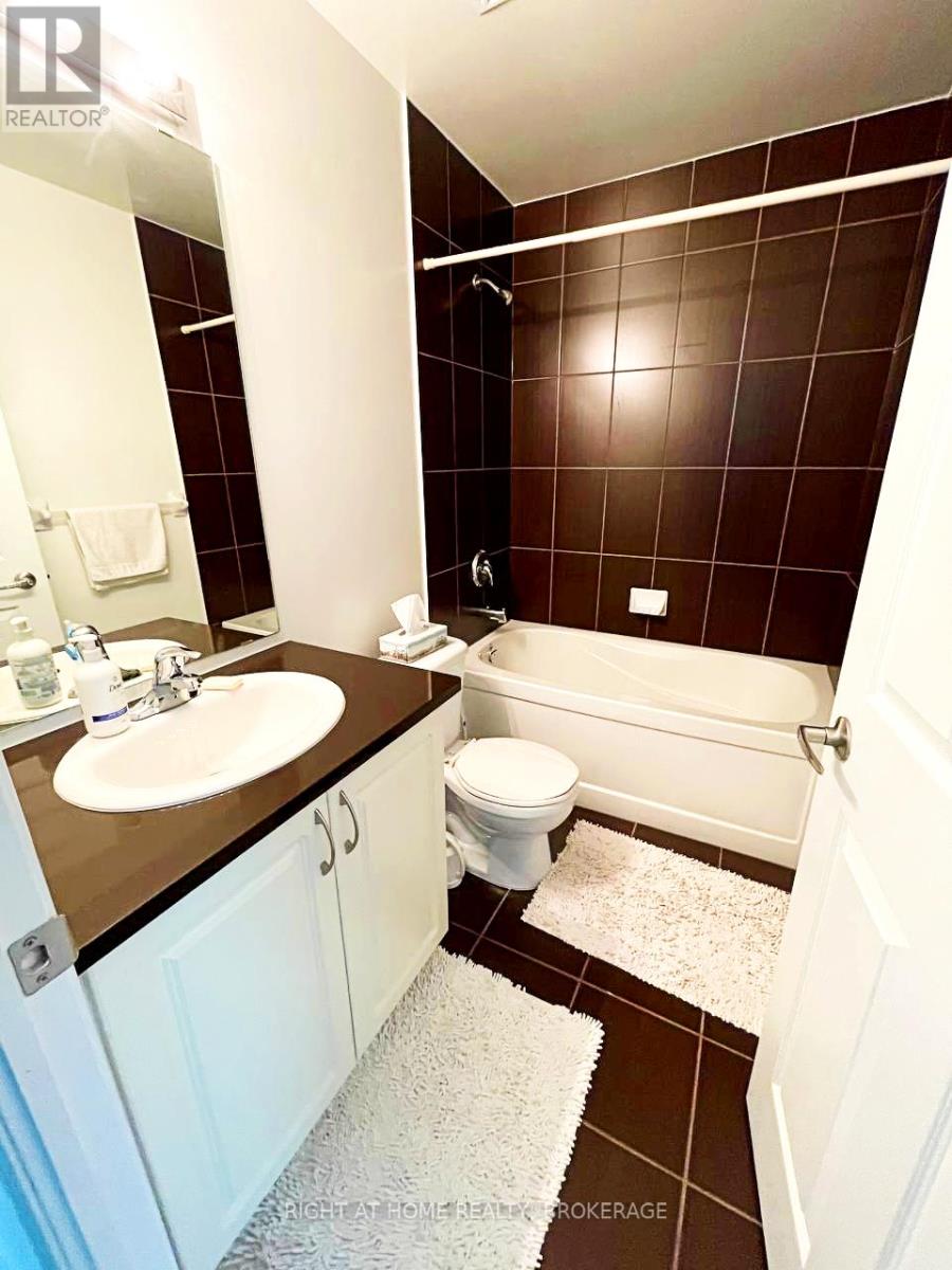 Ph101 - 208 Enfield Place, Mississauga, Ontario  L5B 0G8 - Photo 11 - W12467686