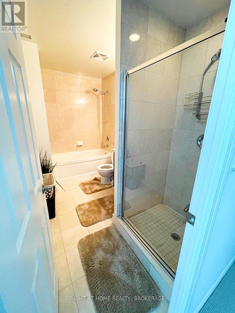 Ph101 - 208 Enfield Place, Mississauga, Ontario  L5B 0G8 - Photo 13 - W12467686