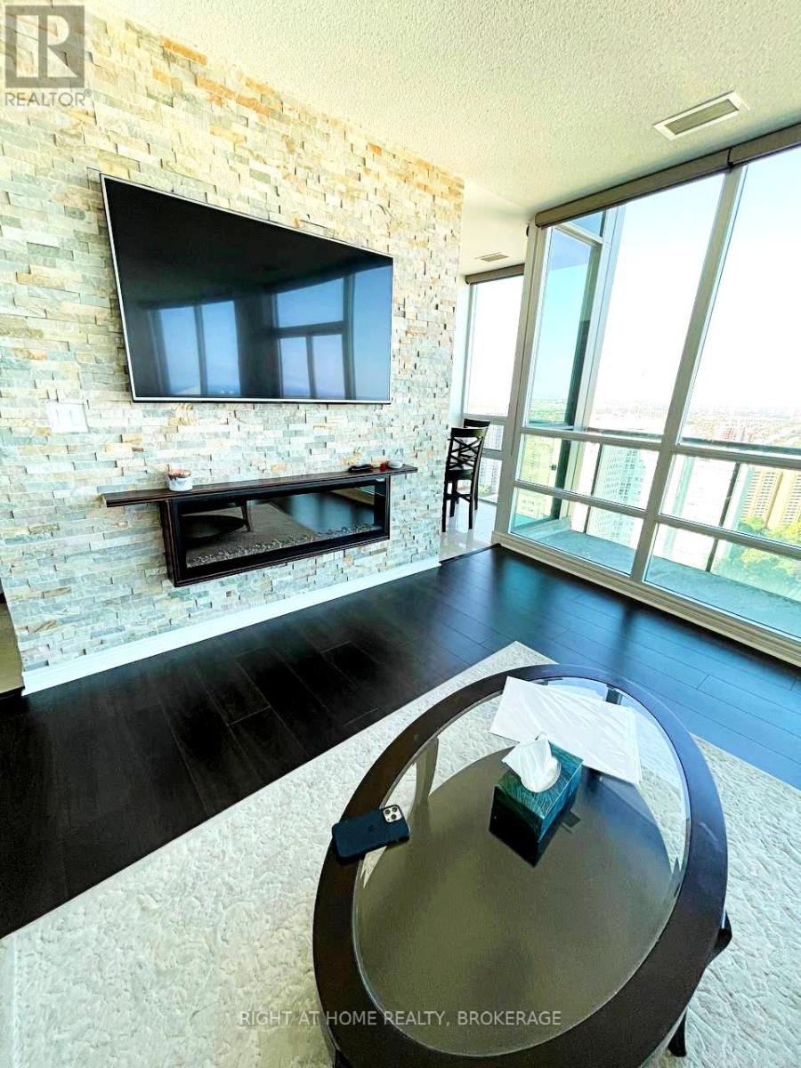 Ph101 - 208 Enfield Place, Mississauga, Ontario  L5B 0G8 - Photo 2 - W12467686